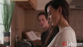 Poika syö stepmoms perse koko päivän - Becky Bandini, Robby Echo