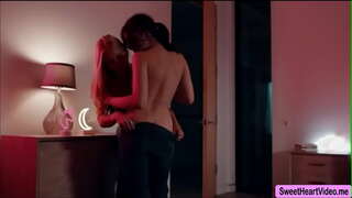 MILF Sarah Vandella enfin fait lécher la chatte avec Liv Sauvage