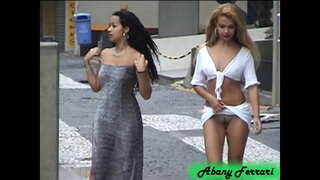 Mieszczą się one na Ulicach SP, pissing w hałaśliwym i pokazują wszystko bez wstydu