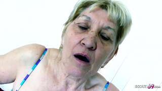 ���ዳዲስ አሮጌ Granny Gabi አለው ወሲብ ከሌሎች ቅድሚያ cock youngster