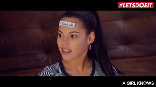 #LETSDOEIT - Sicilia Modelo, Apolonia kaj Katana - AZIA TEEN PROVAS LESBA SEKSO KUN ŜI BESTIES