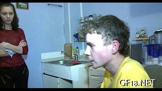 Ny sasany teen cuties afaka an-tsaina ny ainy