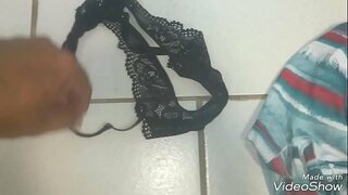 Ложак баевікі ў офісе